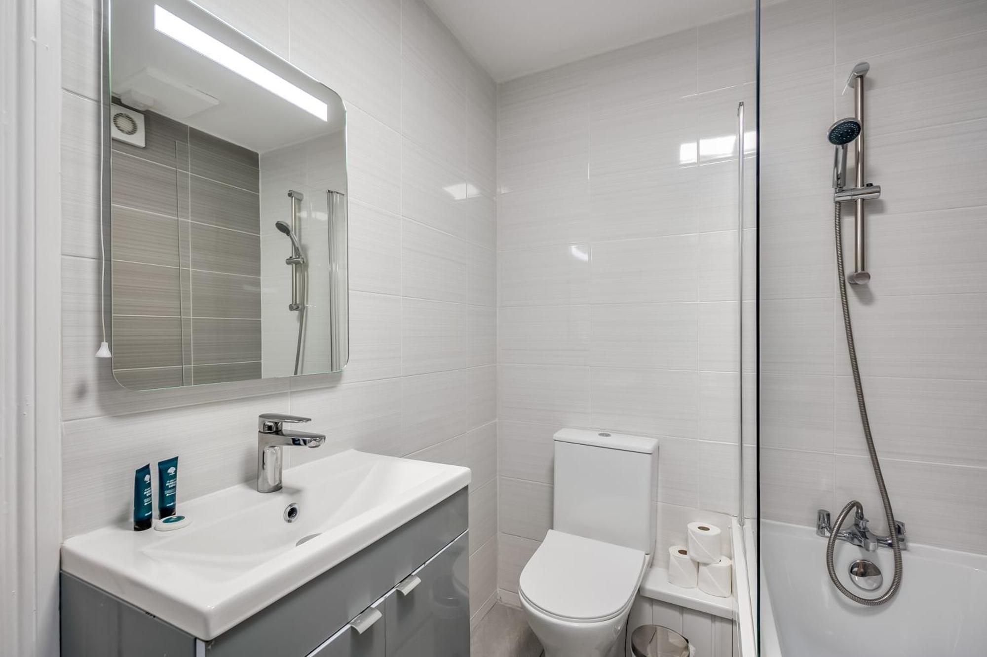 Central Belfast Apartments Queen'S Hideaway Екстер'єр фото